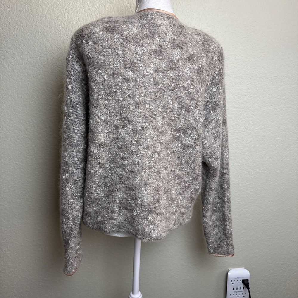 Casual Corner Sweater Medium Womens Gray Wool Blend Boucle Vintage Outerwear TLC - Picture 3 of 8